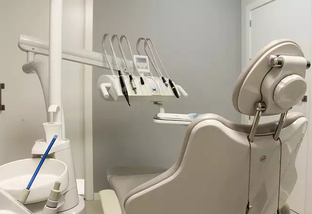 Zabiegi estetyczne w stomatologii – co warto wiedzieć?